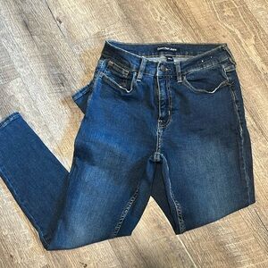 Calvin Klein skinny jeans size 6! Super cute!